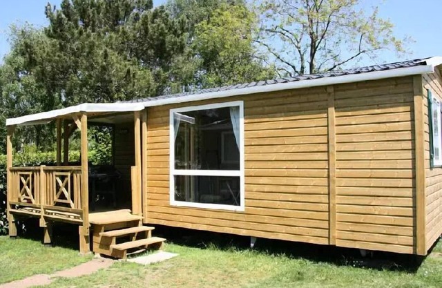 Camping Les Bruyeres *** - Casa móvil Loggia 3 Habitaciones 4/6 Personas