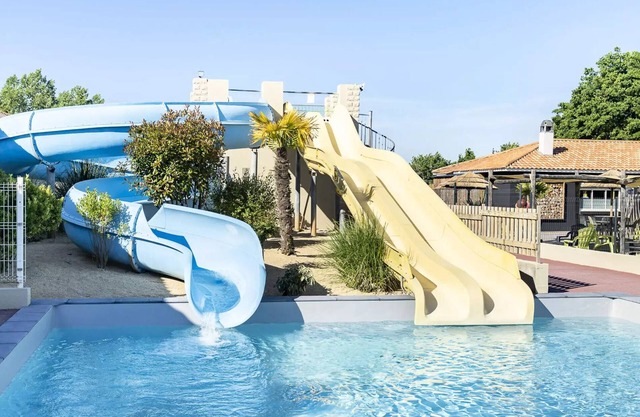 Camping Romanée L'Evasion**** - Comfort mobile home 3 rooms 4 people