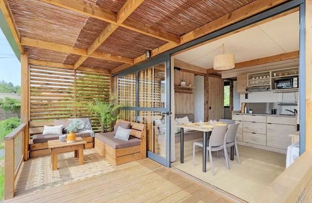 Camping Ushuaïa Villages La Maïade *** - New 2025! CHALET PREMIUM 5 pers. Air-conditioned 5 people