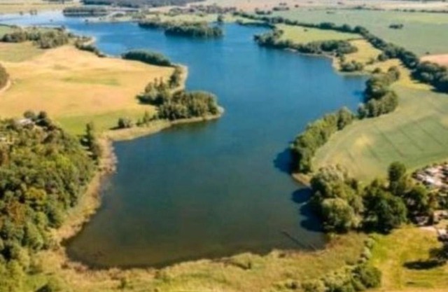Camping - Wohnmobilstellplatz in der Mecklenburgischen Seenplatte Strom & Wasser vor Ort