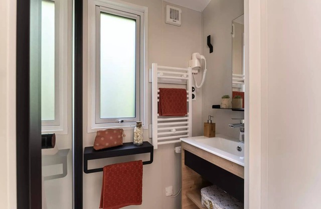 Campsite La Citadelle**** - PREMIUM mobile home - 3 bedrooms for 6 people
