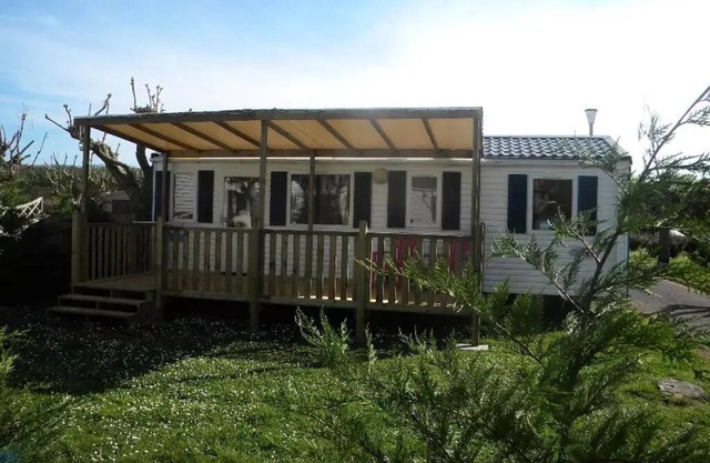 Campsite Les Catalpas *** - H26 Mobilhome CLIM 3 ch 6 persons
