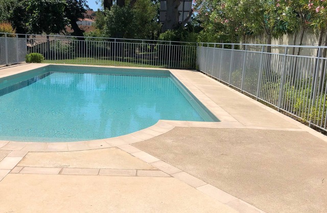 Cannes, apartamento de 3 habitaciones con aparcamiento privado, piscina y WIFI gratuito.