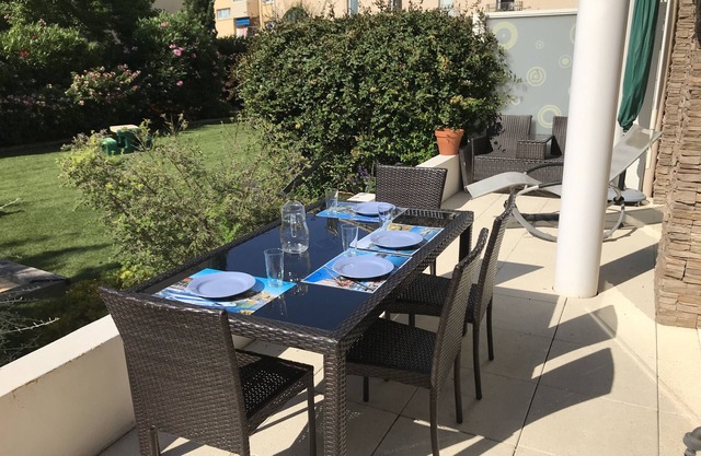 CAP SUD ****. PMR access. Terrace. GARDEN. Parking. All on foot