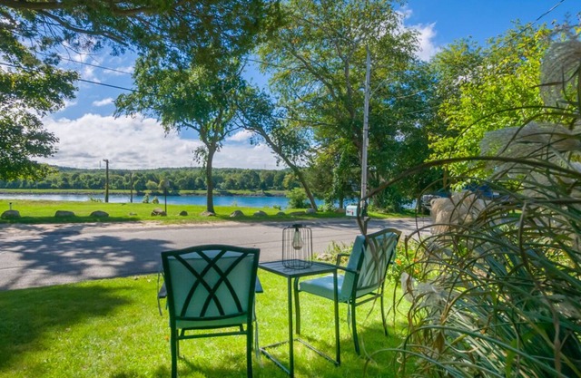 Cape Cod Canal View AC WiFi Dog Friendly Sleeps 8