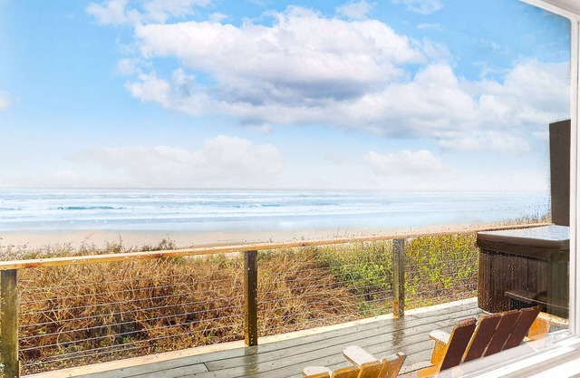 Cape Cod Cottages #10 - Beachfront with hot tub!