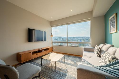 Capitalia Chic 3BR with Premium Amenities