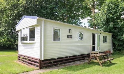 Caravan 6 - Blackmoor farm near tenby