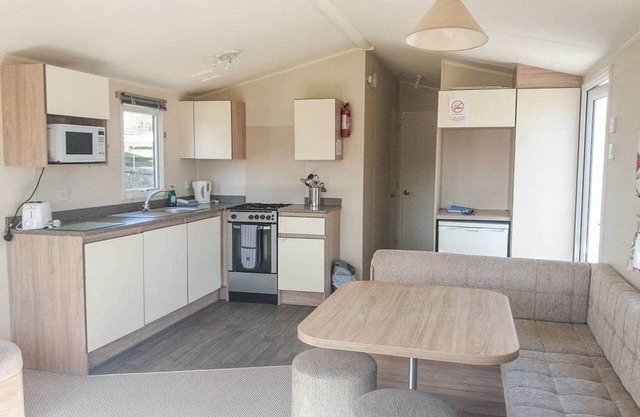 3 bedroom accommodation in Montrose