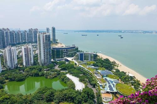 Carnelian Tower Hotel at Forestcity 4220 with WIFI