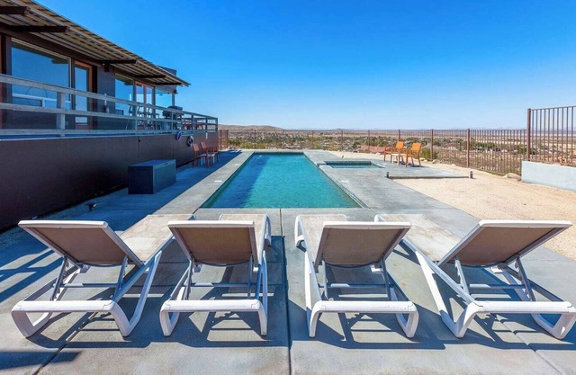 Casa Altura: Heated Pool, Spa & Epic Views