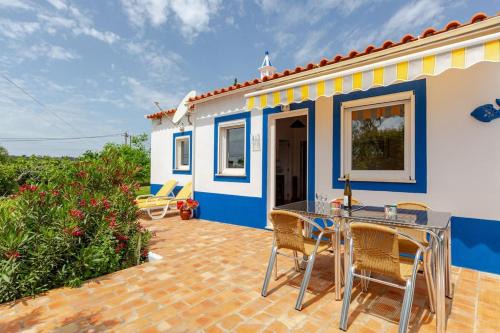 Casa Azul Beach and countryside