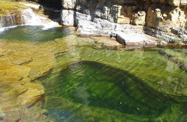 CASA C / PISCINAS NATURALES, Y LANCHA P / CANYONS ESCARPAS DEL LAGO