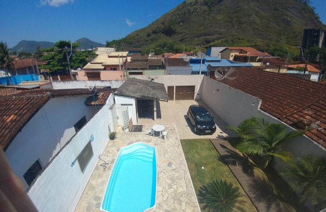 Casa com piscina em Caraguatatuba