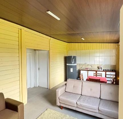 Casa com piscina próximo a Meia Praia, Itapema-SC