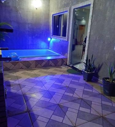 Casa completa, com Piscina, Churrasqueira e garagem