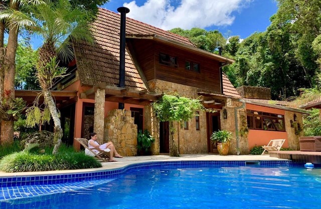 Casa de montaña en Atibaia - en Condominio.