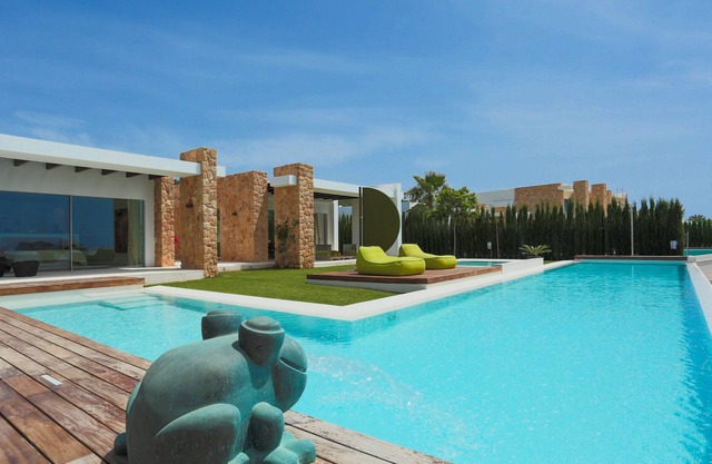 Casa Danya - Cuatro Habitaciones Villa, Capacidad 8
