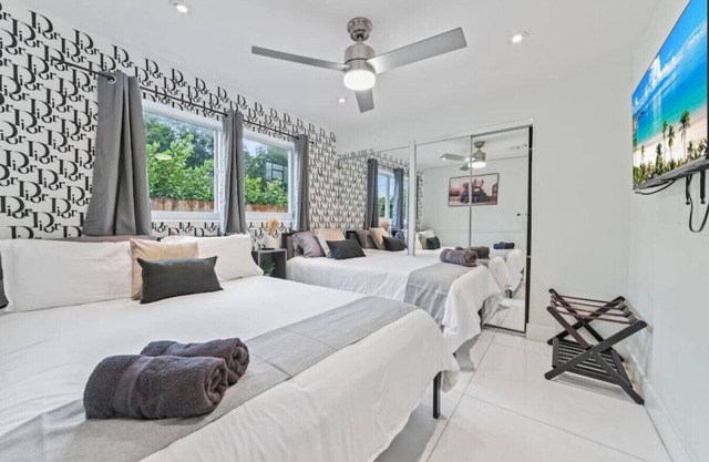 Casa Dior | Waterfront | Kayaks | 10min to beach