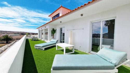 Casa do Pico by Casas dos Lebre