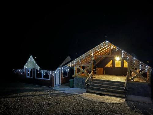 Casa Drumul dintre Munti
