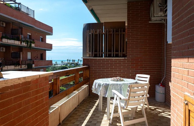 Casa Lucia - Seafront Paradise