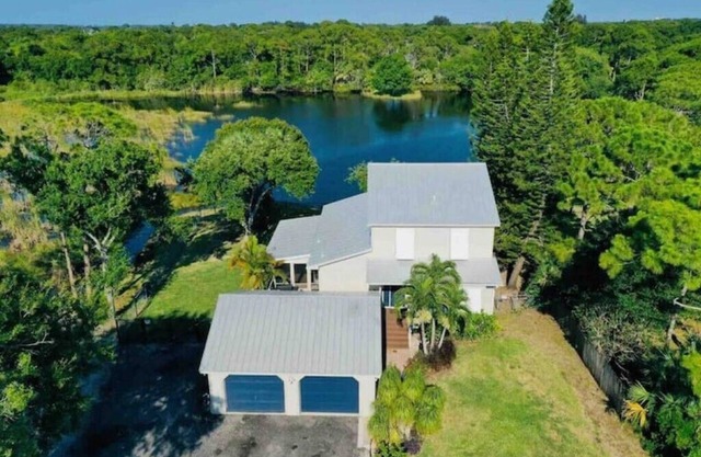 Wonderful house, for relaxation, lake views, beautiful forest near the beach.