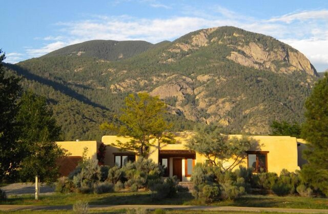 Casa Montana- Piscina cubierta -Tennis- Chimenea-Vistas a la montaña- Bañera de hidromasaje -Wifi