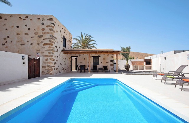 "Casa Rural Andresito" con vistas a la montaña, piscina, Wi-Fi y terraza