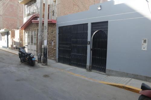 Casita en Ica Villa Periodista cerca a Huacachina