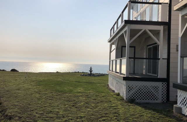 The Castle Inn of the Lost Coast Knight Suite # 2