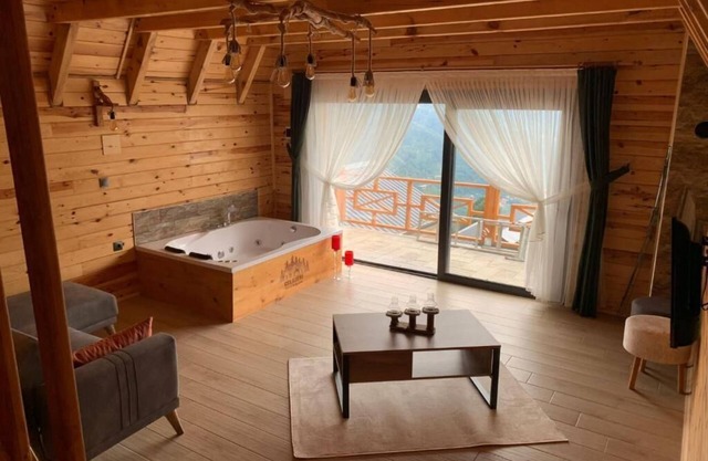 CELAZENİ BUNGALOV