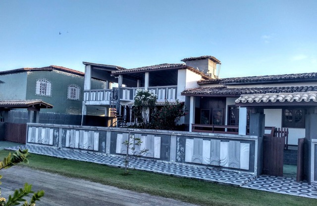 Casa CELI, bien asistida, gran espacio y cerca de la playa en condominio.