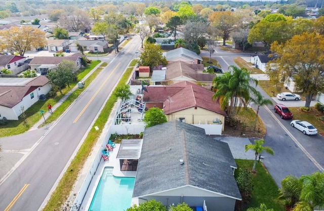 This house is a 0 bedroom(s), 1.5 bathrooms, located in Tampa, FL.