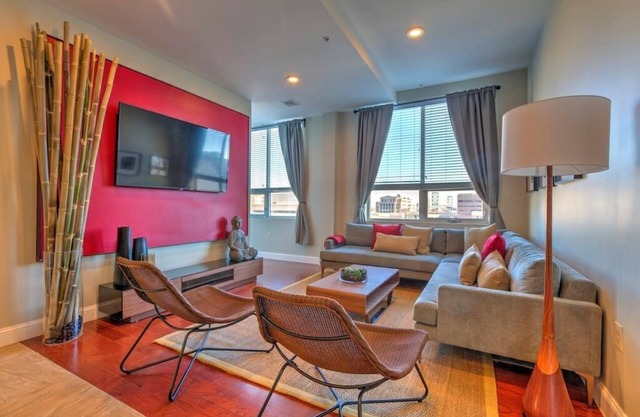 Unique 3 BR / 3 BA en Chinatown | 2 minutos del centro de convenciones