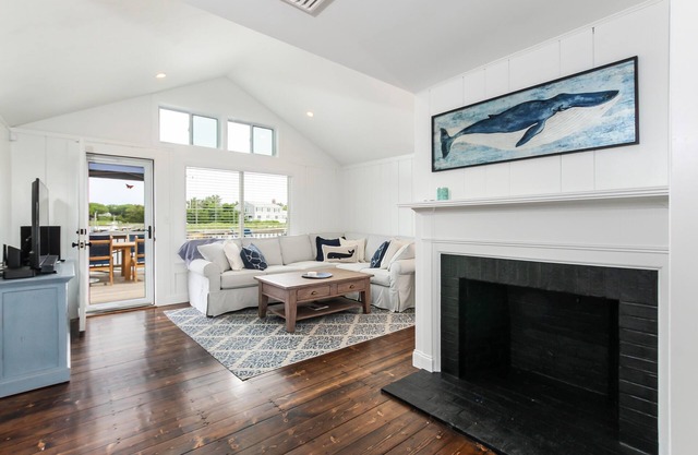 CENTERVILLE RIVER WATERFRONT! DOCK AND DIRECT LONG BEACH ACCESS! Pet Friendly.