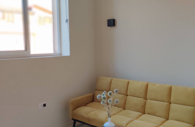 Central Open plan Duplex for 6
