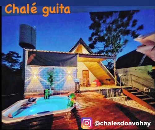 CHALÉS do AVOHAY, lindo chalé com privativa banheira hidromassagem aquecida, apenas 2 minutos da Vila de São Jorge Chalé Guita