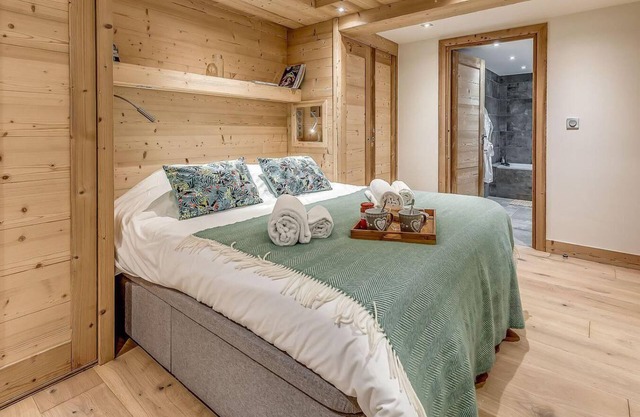 Chalet, a 200m de las pistas de esquí, sauna, terraza, balcón, tv, local para esquís, 250m², Tignes