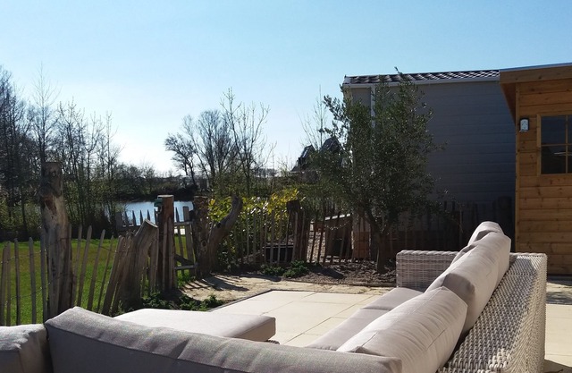 Chalet, a 5 km del mar, camping, piscina, parque infantil