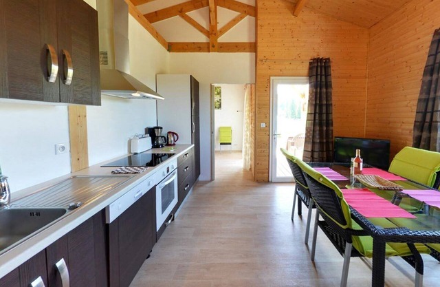 LE CHALET BLEUET FOR 4/6 PEOPLE