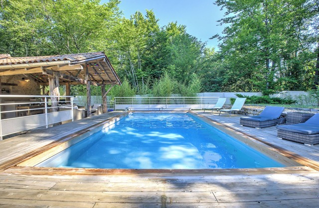 Chalet 'Le De Léonie Et Julie' con piscina privada, Wi-Fi y aire acondicionado