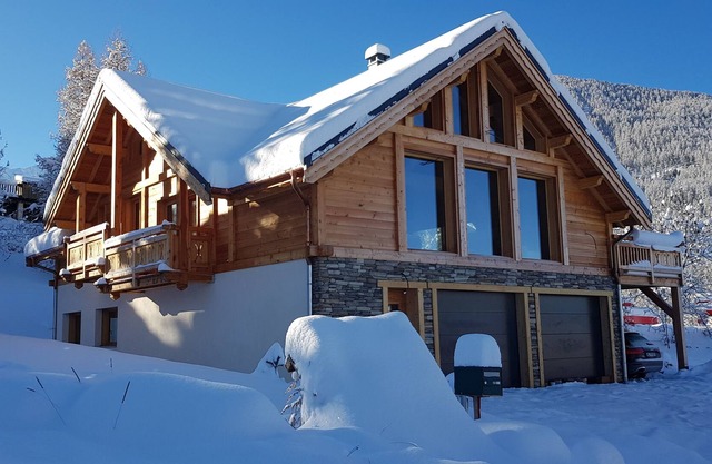 Chalet for 18 people in Les Orres.