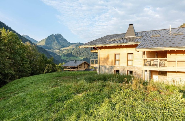 Chalet en Abondance con Spa y Piscina