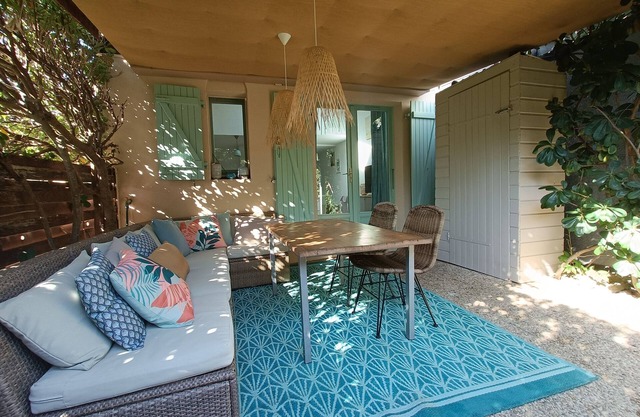 Pavilion residence with swimming pool 5 minutes from the sea Gruissan