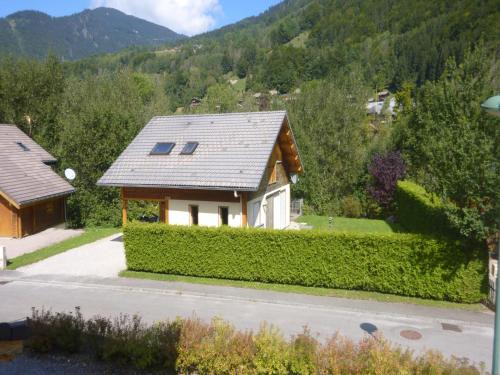 Chalet in Saint-Jean near Ski Lift