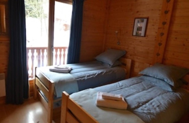Chalet Le Cochon Noir sleeps 8 self catered big mountain view + logburner FAB