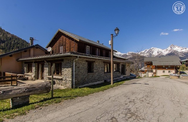 CHALET LES SARRAZINS
