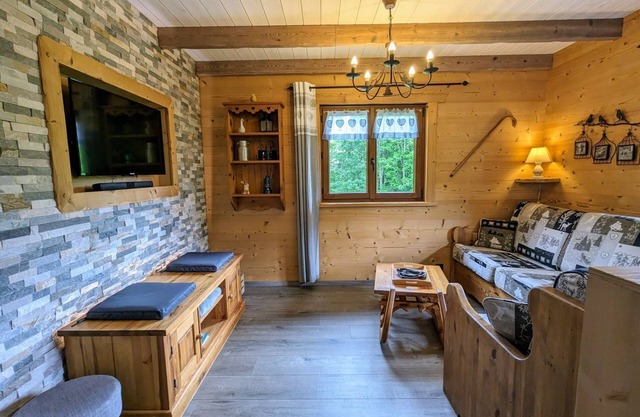 Chalet " Les Volets Rouges " Chalet with all comforts, near La Bresse