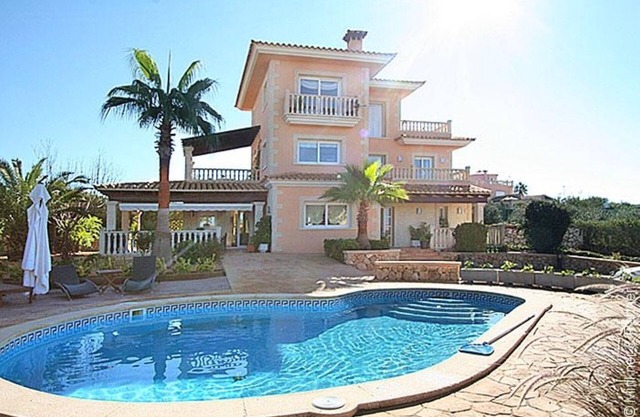 CHALET LIBERTAT - Fantástico chalet con piscina y WiFi gratis